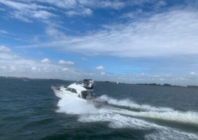 Beneteau Antaris 13.80 voor Williams Jet tender in Elburg