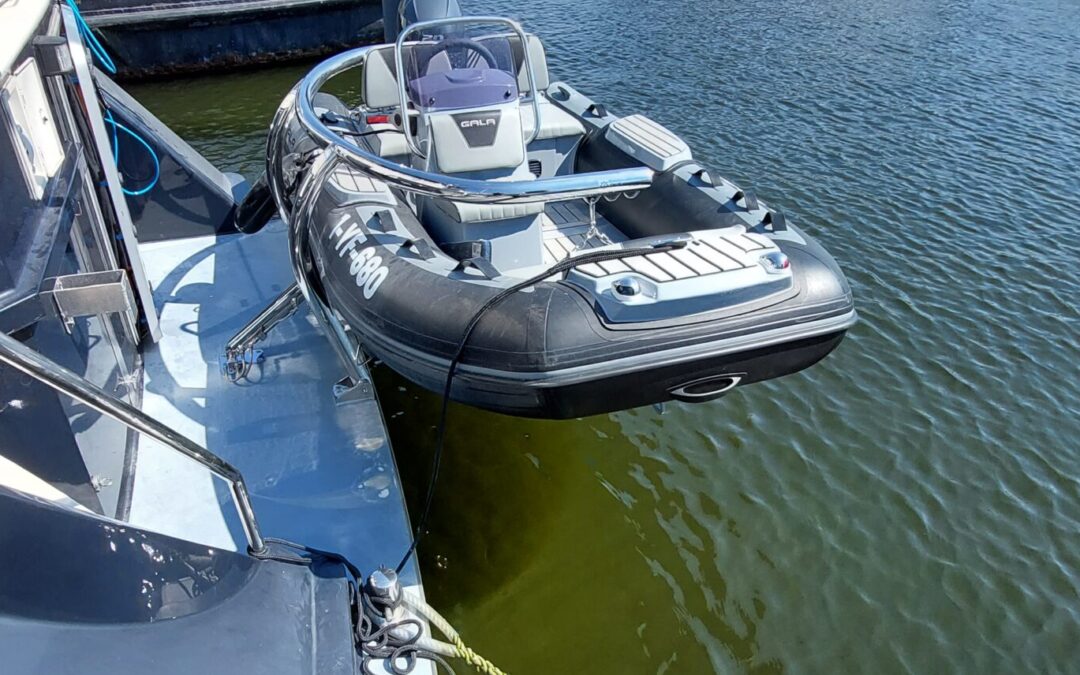 Van Der Heijden yacht voor Gala in Amsterdam Marina